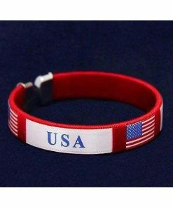 FundraisingForACause 25 USA American Flag Bracelets (25 Bracelets)(B-22-PT)