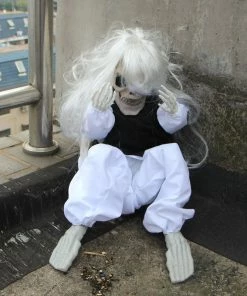 Lovely Kingdom Halloween Prop Halloween Party Decorations Horror Layout Crawling Ghosts Voice Control Toy Electric Eye Glow Crawling Ghost Haunted House Prop