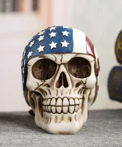 YF Eletrical&Tool Store USA American Flag Skull Statues Sculptures Resin Halloween Home Decor Decorative Craft Skull Ornaments Creative Art Carving Halloween Decorations