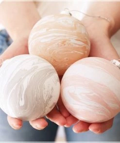 Onlineamericanstore Marble Bauble, Christmas Tree Decoration, Christmas Decorations, Christmas Gifts, Christmas Ornaments, Christmas Styles