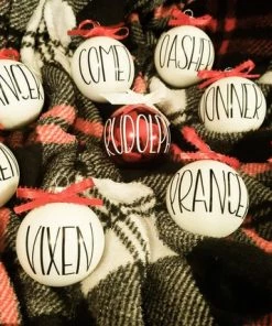 Onlineamericanstore Ornament Set White Farmhouse Rustic Buffalo Plaid Glass 9 Reindeer Names Ornaments Rudolph Round Christmas Tree Decoration Christmas Decorations