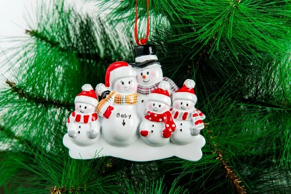 Onlineamericanstore Christmas Gift Personalize Christmas Ornaments Family Christmas Expecting Parents Mom To Be Dad To Be Pregnancy Announcement Family Of 3, 4 5 Onlineamericanstore Christmas Gift Personalize Christmas Ornaments Family Christmas Expecting Parents Mom To Be Dad To Be Pregnancy Announcement Family Of 3, 4