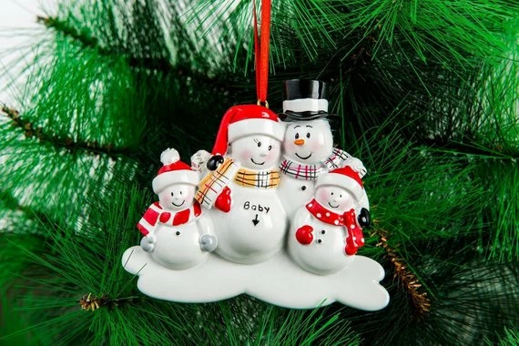 Onlineamericanstore Christmas Gift Personalize Christmas Ornaments Family Christmas Expecting Parents Mom To Be Dad To Be Pregnancy Announcement Family Of 3, 4 4 Onlineamericanstore Christmas Gift Personalize Christmas Ornaments Family Christmas Expecting Parents Mom To Be Dad To Be Pregnancy Announcement Family Of 3, 4