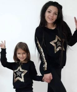 Opening Store 2018 New Christmas Sweater Fashion Family Matching Outfits Women Newborn Baby Girls Sequins Tops Sweatshirt Family Look Clothing