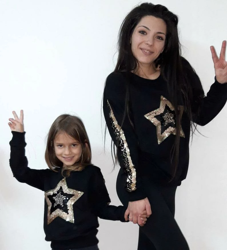 Opening Store 2018 New Christmas Sweater Fashion Family Matching Outfits Women Newborn Baby Girls Sequins Tops Sweatshirt Family Look Clothing 3 Opening Store 2018 New Christmas Sweater Fashion Family Matching Outfits Women Newborn Baby Girls Sequins Tops Sweatshirt Family Look Clothing