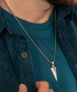 Onlineamericanstore Personalized Men's Arrow Necklace In Sterling Silver- Customized Fathers Day Birthday Anniversary Gifts For Men Him Boyfriend Husband Son Gift Collection