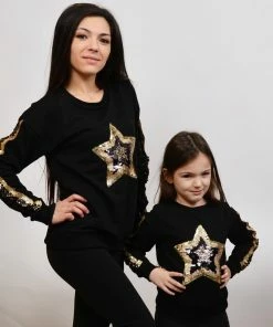 Opening Store 2018 New Christmas Sweater Fashion Family Matching Outfits Women Newborn Baby Girls Sequins Tops Sweatshirt Family Look Clothing